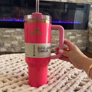 Stanley Vibrant Pink Parade Quencher Tumbler limited edition